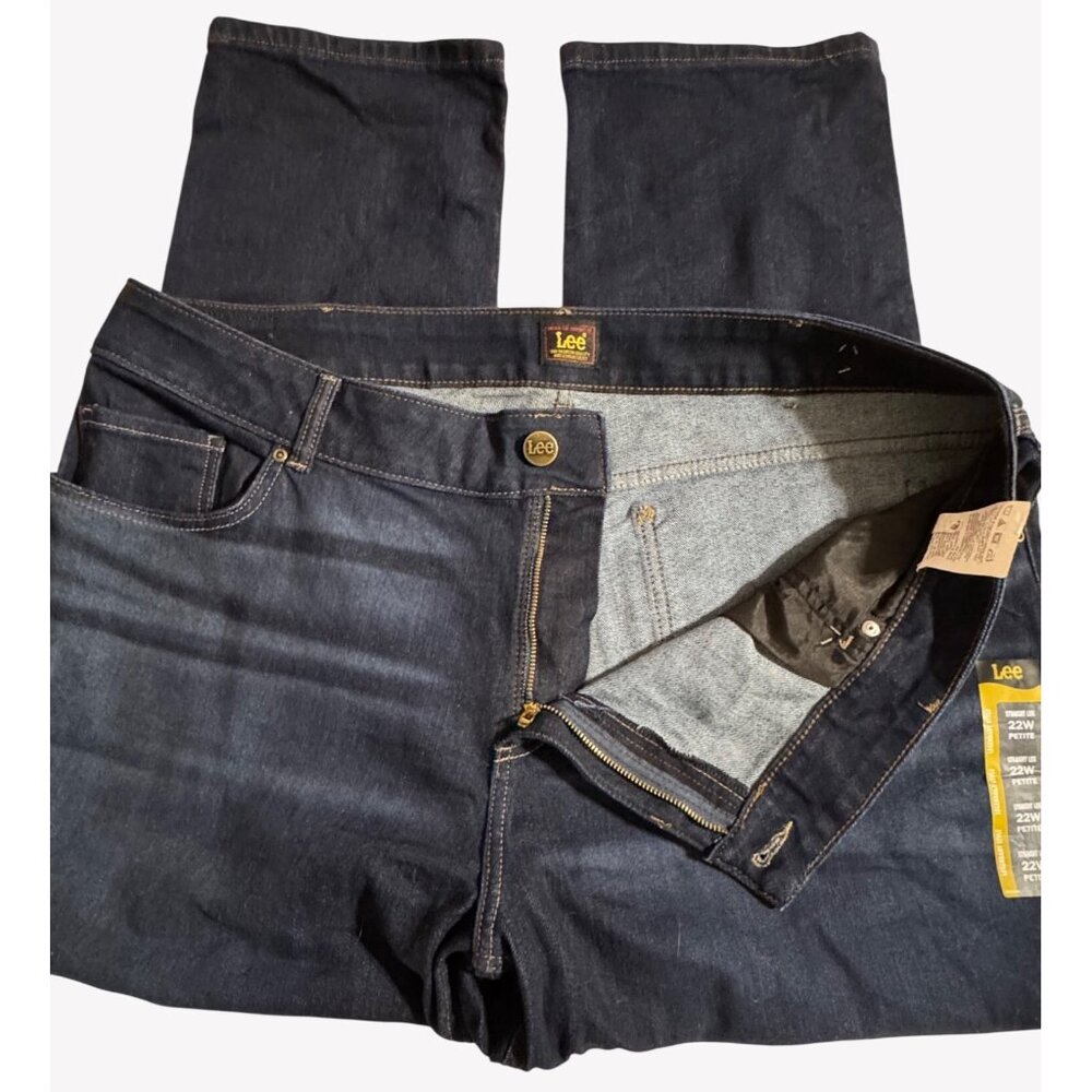 NWT Lee Legendary Plus STRAIGHT Mid Rise Jeans 22W Petite Dark Wash Women - Picture 7 of 11